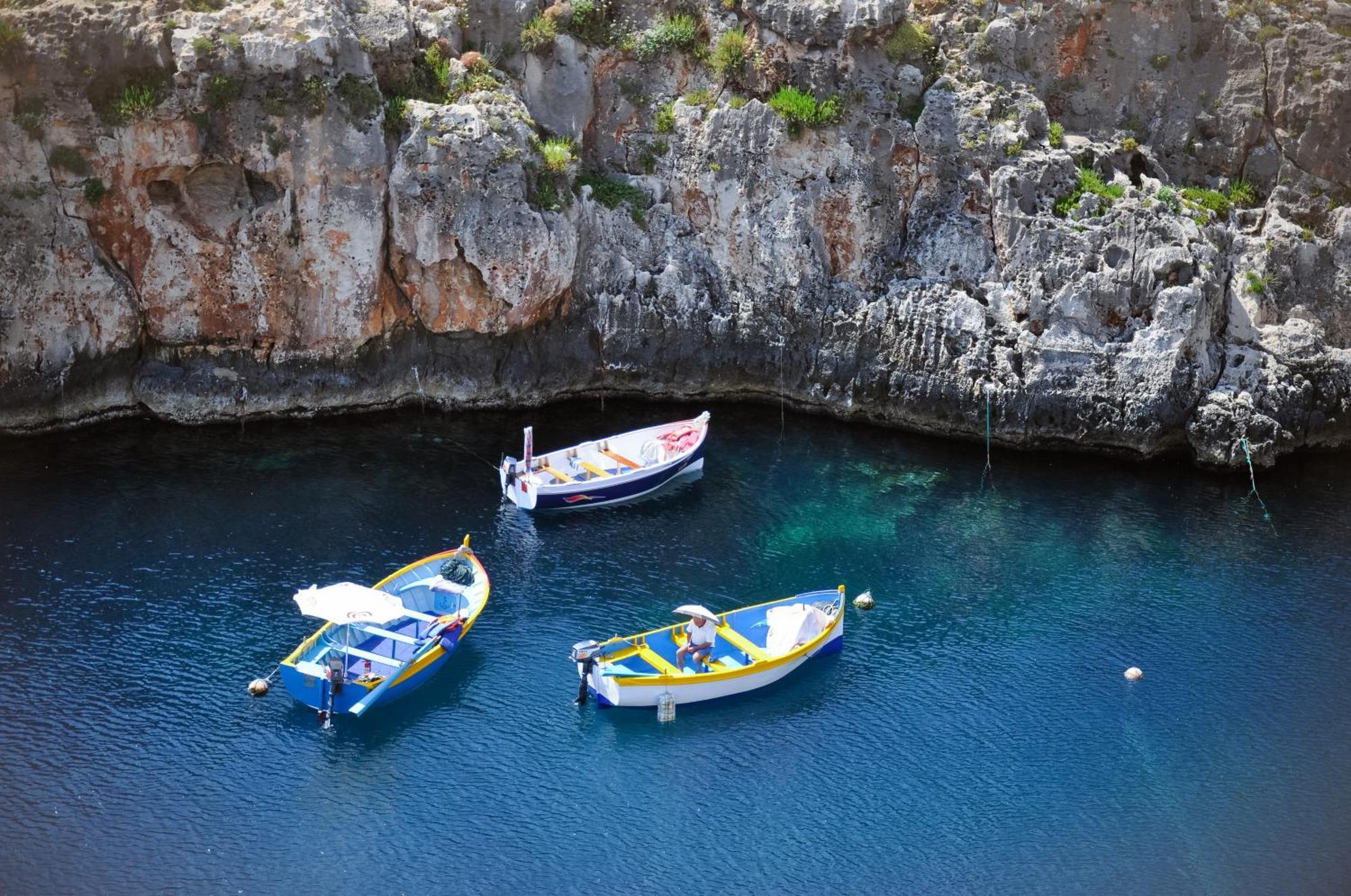 Отель Hyatt Centric Malta Сент Джулианс Экстерьер фото