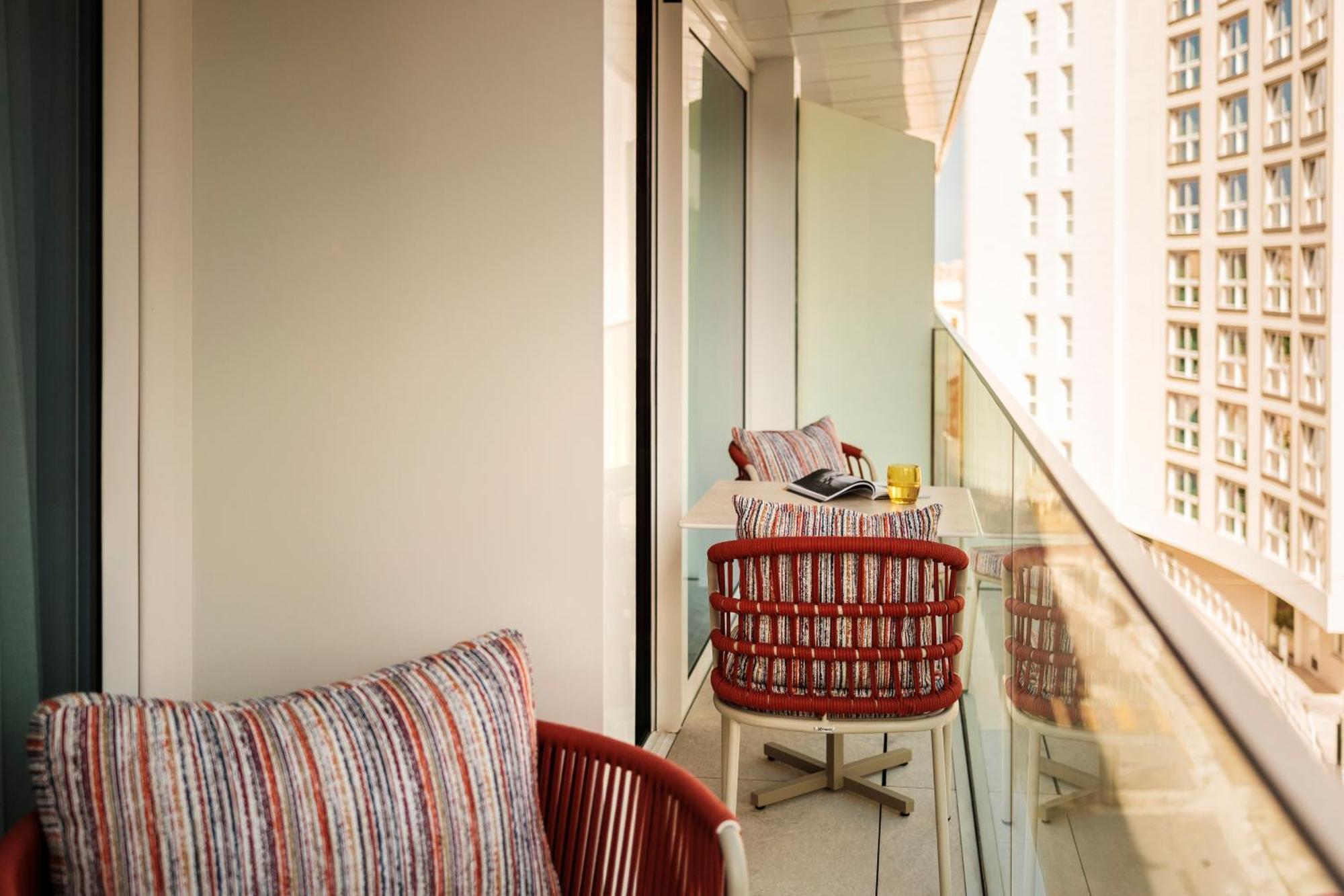 Отель Hyatt Centric Malta Сент Джулианс Экстерьер фото