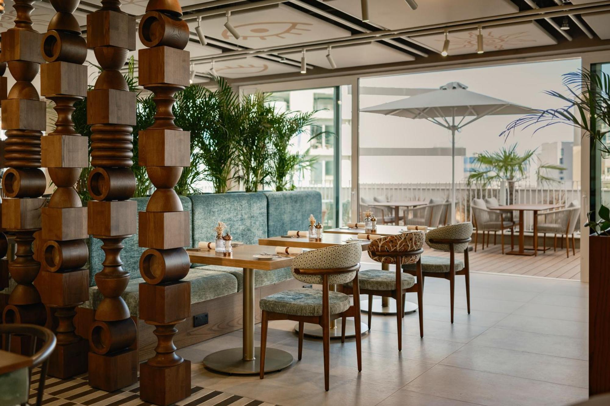 Отель Hyatt Centric Malta Сент Джулианс Экстерьер фото