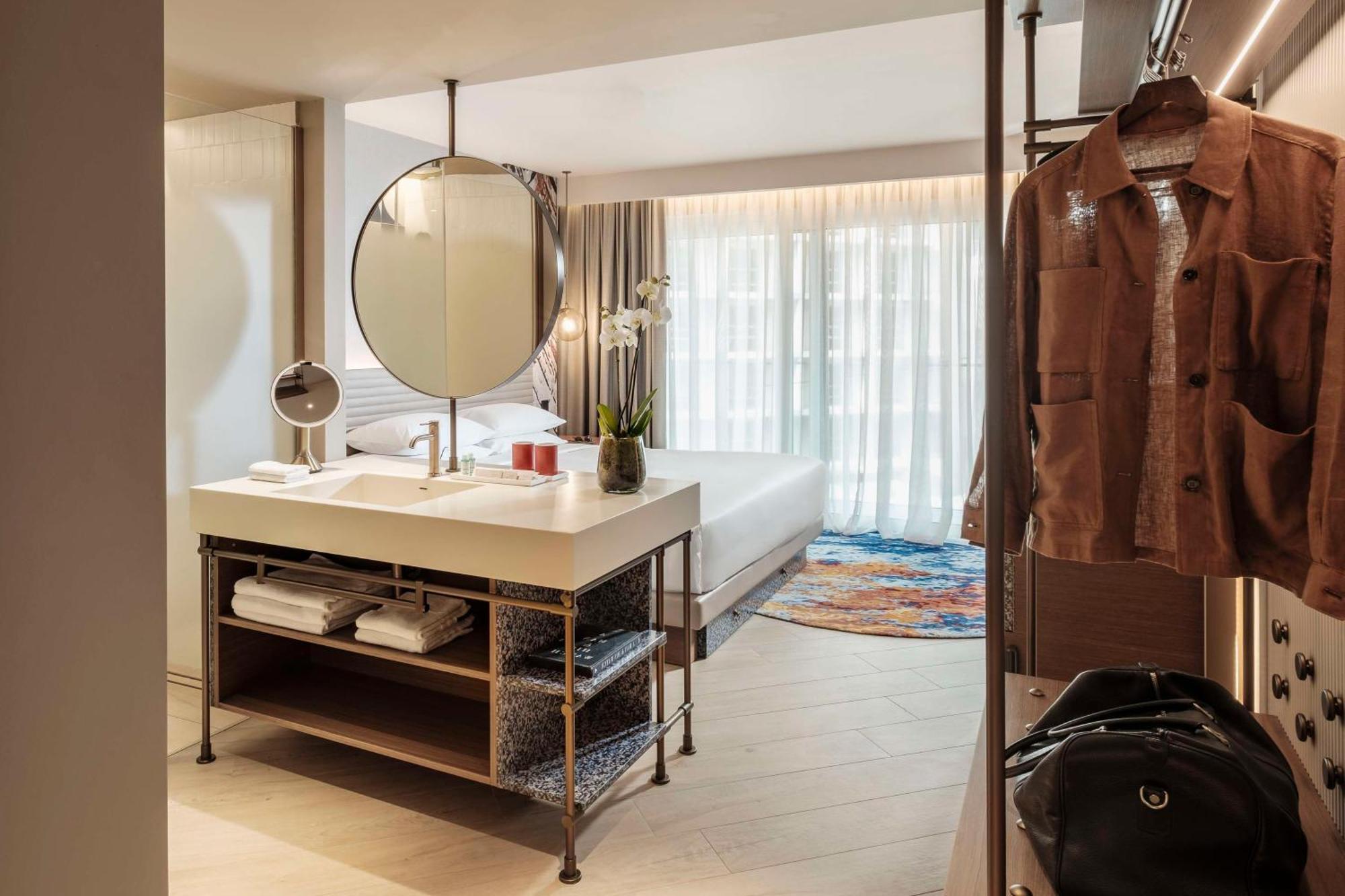 Отель Hyatt Centric Malta Сент Джулианс Экстерьер фото