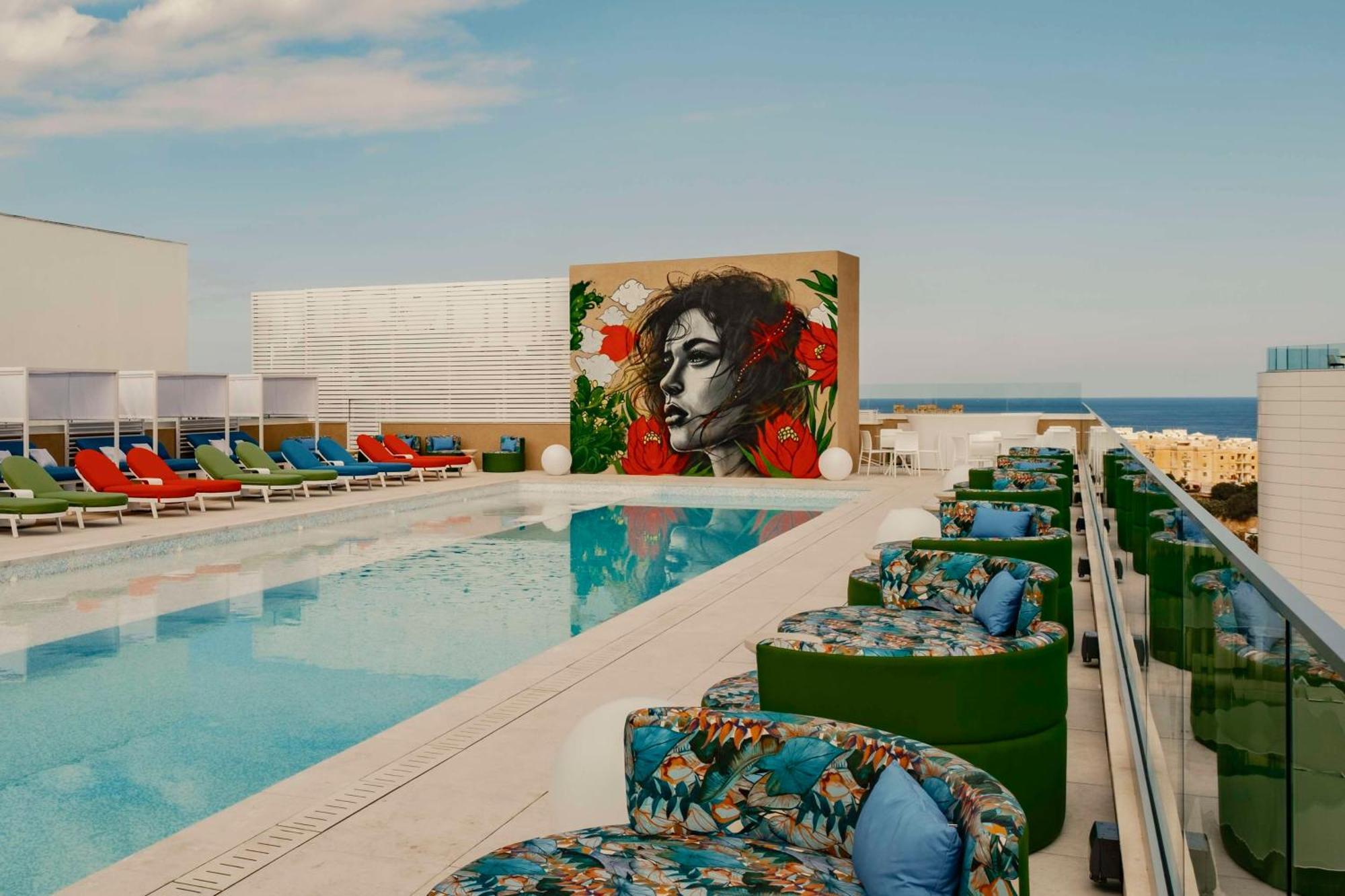 Отель Hyatt Centric Malta Сент Джулианс Экстерьер фото
